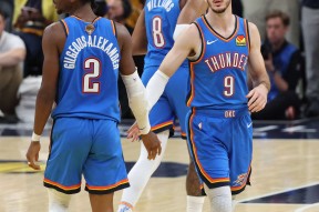 关于俄克拉荷马雷霆发布备战花絮；今晨扳平良机；NBA季后赛任务艰巨；团队化学反应显著的信息开云首页平台