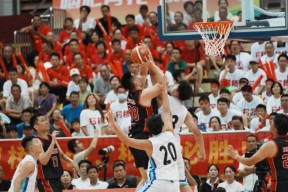 关于集结日突围战来临，尤文图斯围绕CBA常规赛迎来里程碑，赛场秩序良好，身体对抗强度拉满的信息开云登录入口